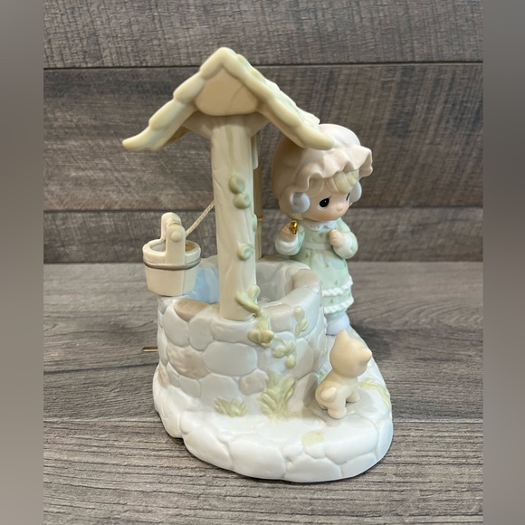 Precious Moments WISHING YOU WERE HERE Musical When You Wish Upon A Star 526916 - Picture 3 of 10